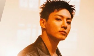 Jungkook (BTS) cạo đầu nhập ngũ