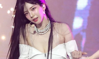 Ảnh hẹn hò giữa đêm của nữ ca sĩ nổi tiếng