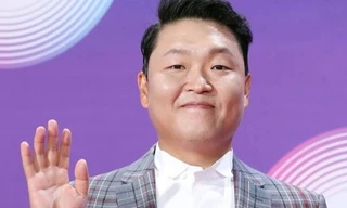 Psy liên tục xin lỗi khán giả