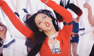 'Em gái BlackPink' nghèo nàn ý tưởng