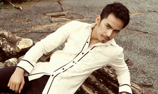 Duy Nhân lịch lãm cùng mùa thu