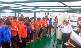 Tưởng niệm các liệt sỹ hy sinh ở Gạc Ma