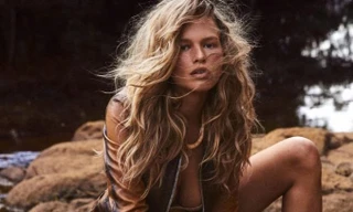 Chân dài người Đức Anna Ewers đẹp hoang dại đầy mê hoặc