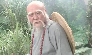 Càn Đức Môn là diễn viên gạo cội nhưng có cuộc sống chật vật.