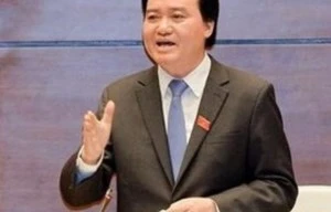 Bộ trưởng Phùng Xuân Nhạ lên tiếng vụ cô giáo bị phụ huynh bắt quỳ