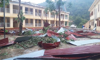 Gió lốc, mưa đá gây nhiều thiệt hại tại xã biên giới ở Sơn La