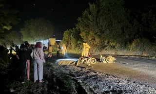 Hoà Bình: Hai xe máy đối đầu, ba người thương vong