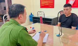 Tạm giữ đối tượng cưỡng đoạt tiền của xe hàng tại cửa khẩu ở Lào Cai