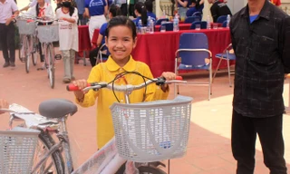 Tỉnh Đoàn Hòa Bình nâng bước học sinh vùng cao tới trường