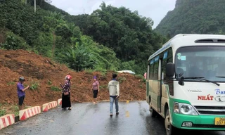 Sơn La: Sạt lở gây ùn tắc trong nhiều giờ tại quốc lộ 4G
