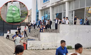 Mang cơm hộp, bánh mì 'tiếp tế' đấu giá đất huyện vùng ven Hà Nội