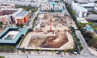 Dự án chung cư 'đất vàng' Hà Nội bất ngờ bị sụp móng, làm sụt đường