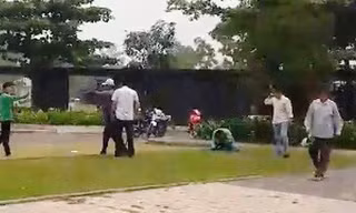 Tài xế Grabbike bị vây đánh