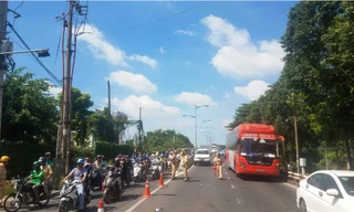 Va chạm xe máy, người đàn ông bị ô tô cán tử vong