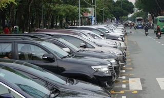 Từ ngày 1/8, TPHCM thu phí đỗ xe dưới lòng đường.