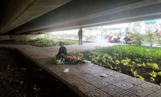 Gầm cầu nơi người đàn ông tử vong trong lúc nhậu.