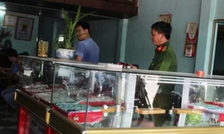 Tiệm vàng bị xóa dữ liệu camera, trộm hơn 1,5 tỷ đồng