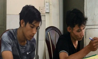 Trung và Song tại công an.