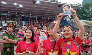 Những bóng hồng 'bùng cháy' cùng cầu thủ U23 Việt Nam