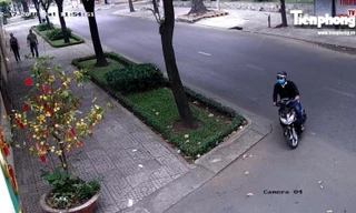 Cán bộ ngoại giao Nga bị giật dây chuyền trên đường phố Sài Gòn