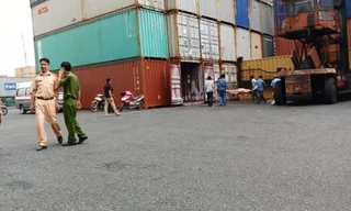 Lực lượng chức năng điều tra vụ việc.