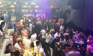 Bên trong quán bar Sài Gòn bị đột kích phát hiện dân chơi phê ma tuý