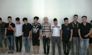 Nhóm thanh niên sử dụng ma tuý bị bắt.