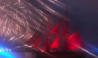 Ký sự World Cup 2018: Lung linh sắc màu lễ hội Cánh buồm đỏ