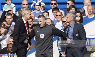 Mourinho hối hận vì hiềm khích với Wenger