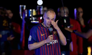 Iniesta nghẹn ngào trong ngày chia tay Barcelona