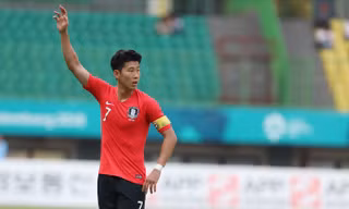 Truyền thông Hàn Quốc cảnh báo đội nhà vì Việt Nam đã 'lột xác'