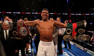 Hạ knock-out Povetkin, Anthony Joshua bảo vệ thành công ba đai vô địch