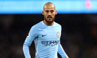 Lý do bất ngờ khiến David Silva 'mất tích' ở Man City