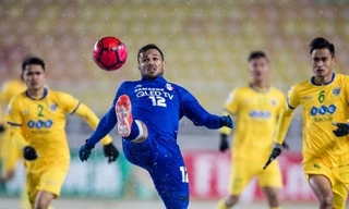 FLC Thanh Hoá (vàng) nhận trận thua thứ 2 liên tiếp tại AFC Cup