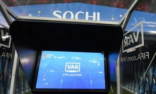 Chuyên gia Việt: 'VAR có thể giết chết cảm xúc bóng đá'