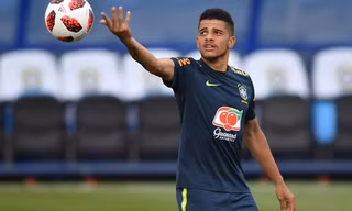 Mẹ của tuyển thủ Brazil bị bắt cóc tại nhà riêng