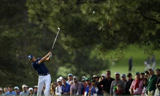 Jordan Spieth vươn lên dẫn đầu vòng một Masters