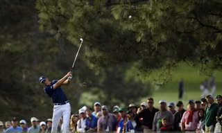 Jordan Spieth vươn lên dẫn đầu vòng một Masters