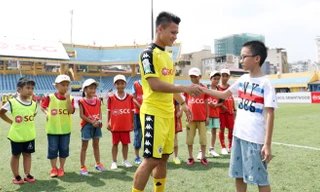 Sao U23 Việt Nam so tài với 150 CĐV nhí