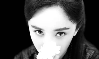 Xứng danh “mỹ nhân hạng A”, chụp ảnh chơi chơi mà Dương Mịch vẫn thần thái ngút ngàn