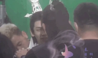 “Hạo Y Hành” tung ảnh hậu trường gây “lú” cực mạnh của La Vân Hi và Trần Phi Vũ