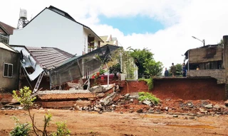 Hiện trường vụ sạt lở đất ở Tổ dân phố 12 