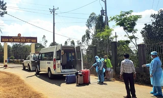 Phun thuốc khử trùng tại cơ sở cách ly y tế tập trung tỉnh Lâm Đồng