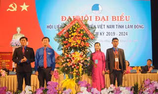 Quang cảnh đại hội