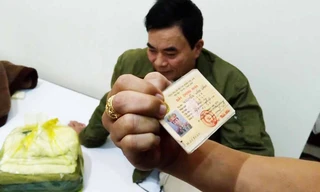 Nguyễn Văn Hòa và tấm thẻ giả mang hàm thiếu tướng