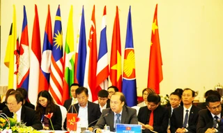 Đại diện phái đoàn các nước ASEAN tại hội nghị