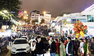 Chợ đêm Đà Lạt luôn thu hút nhiều du khách dịp Tết