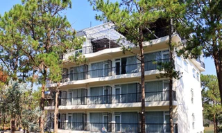 Tòa nhà sắp bị tháo dỡ