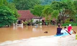 Khẩn trương di dời dân đến nói an toàn