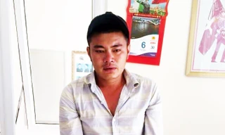 Nguyễn Hoàng Linh tại cơ quan công an